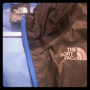 The North Face boys 3t windbreaker